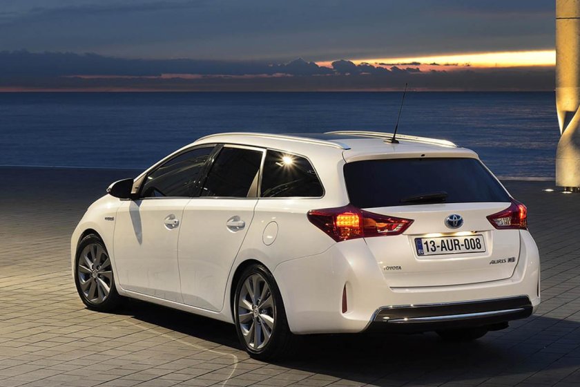 Toyota Auris 2017 универсал