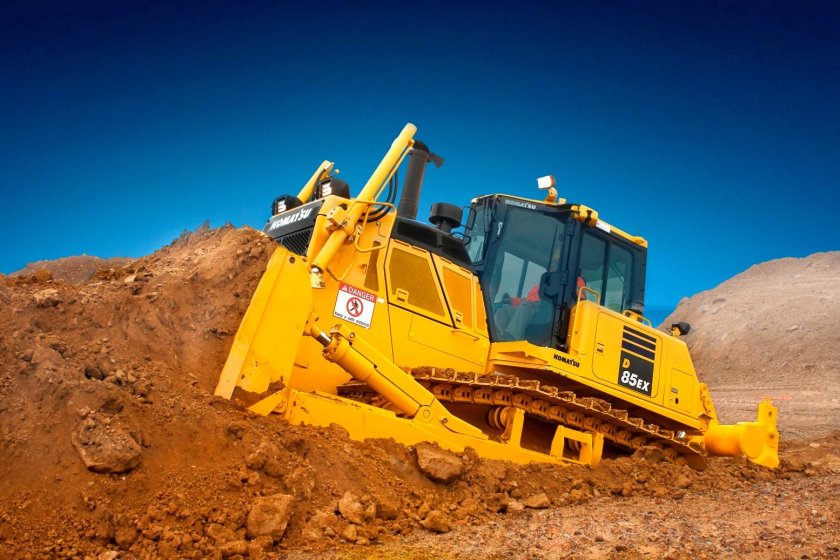 Бульдозер Komatsu d85