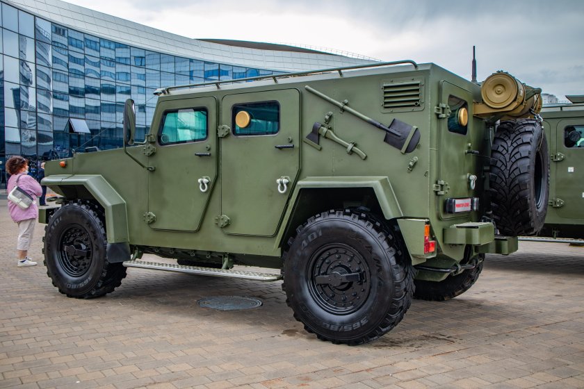 Многоцелевой бронеавтомобиль