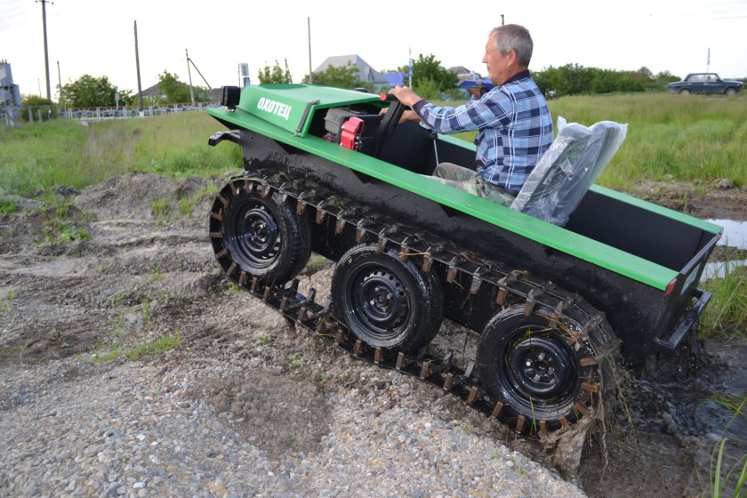 Гусеничный вездеход охотец