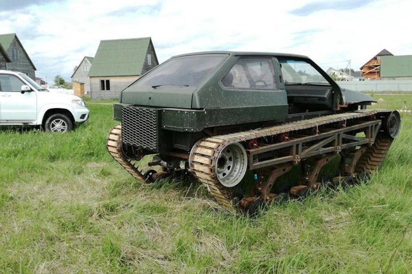 Гусеничный вездеход ВАЗ 2108