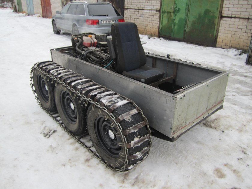 Гусеничный вездеход ВАЕР 1800