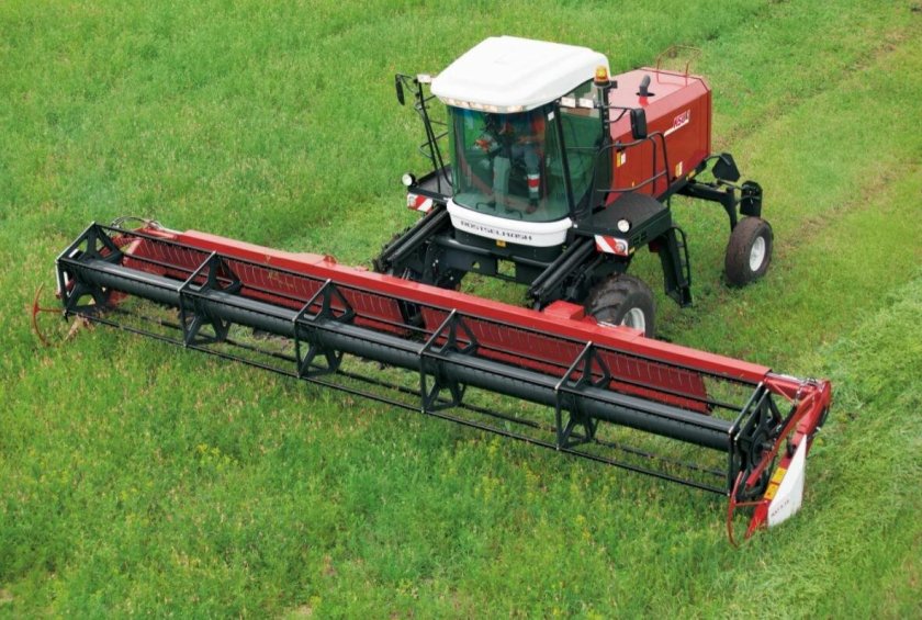 Самоходная косилка Ростсельмаш