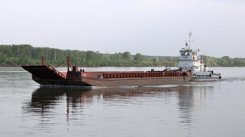 Теплоход РТ 325