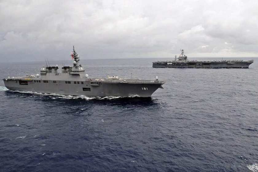 Авианосец Хьюга