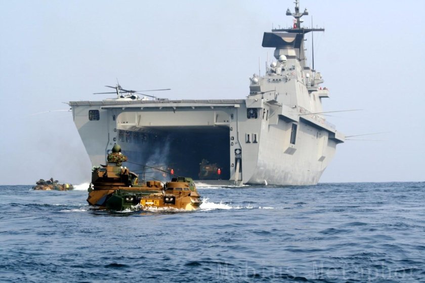 Вертолетоносец Докдо