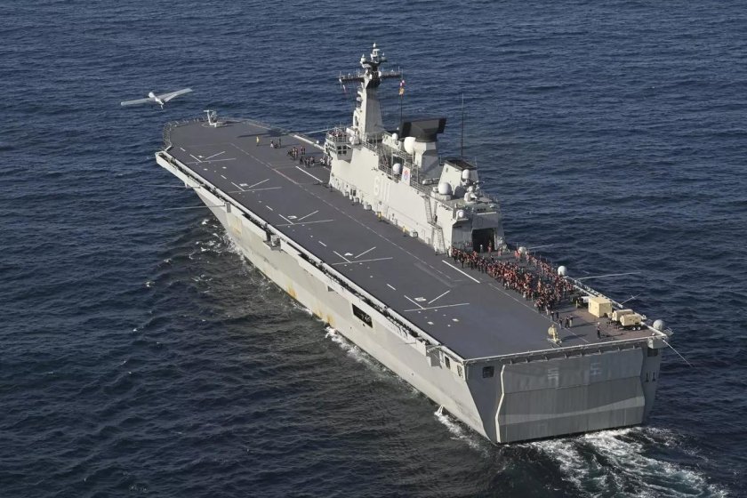 Идзумо вертолетоносец