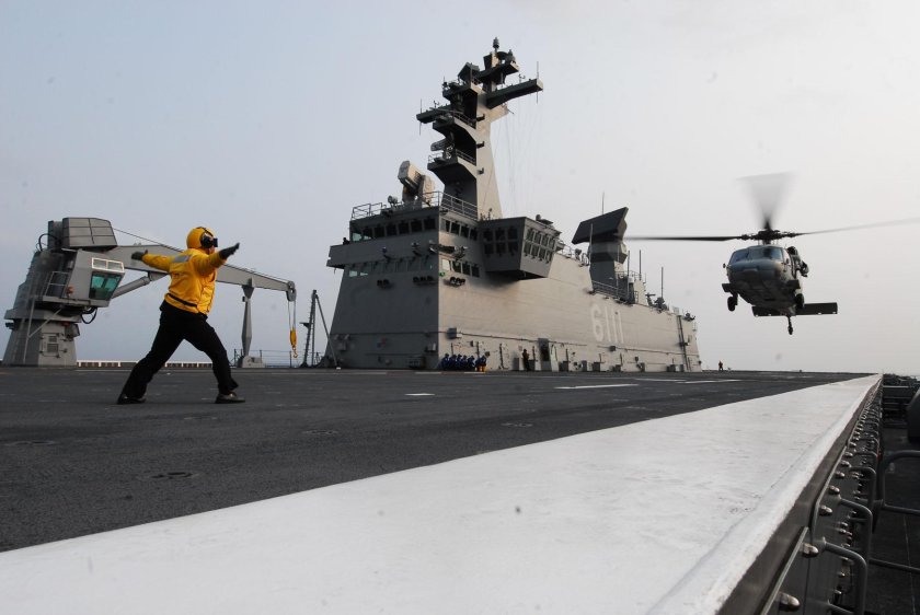 Десантный корабль Докдо Корея