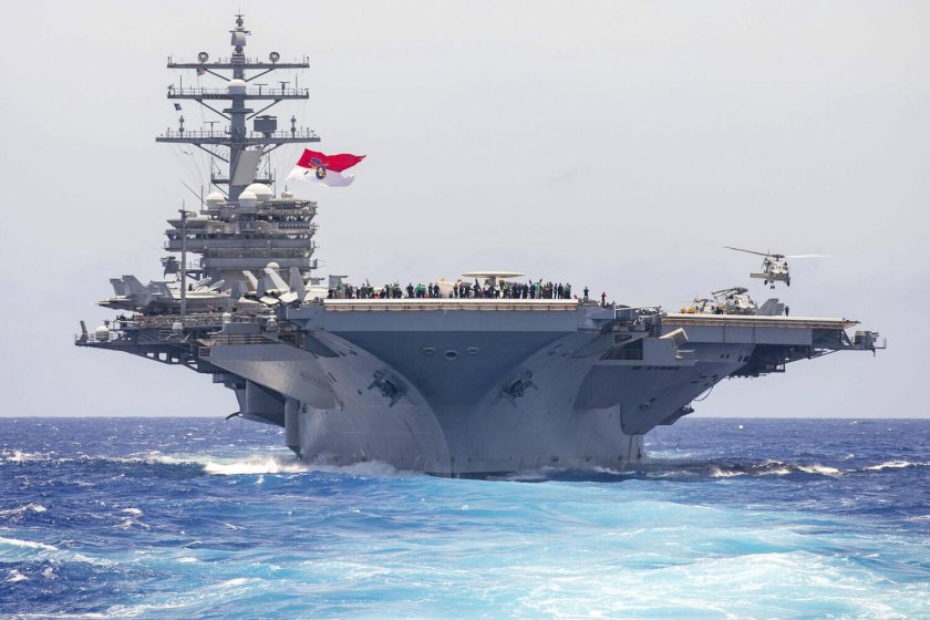 Рональд Рейган авианосец