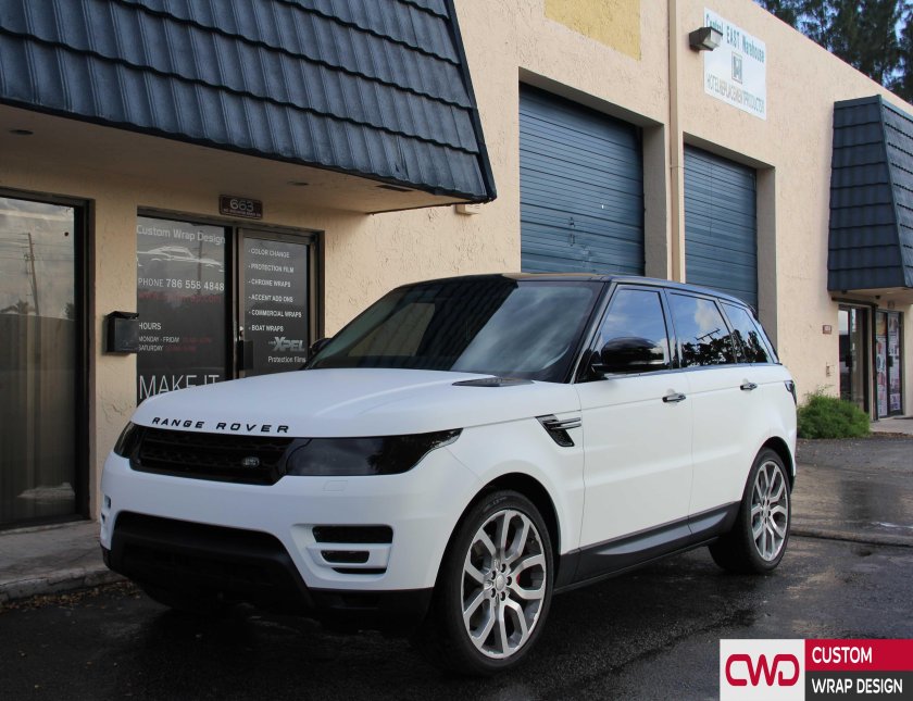 Белый матовый Рендж Ровер спорт