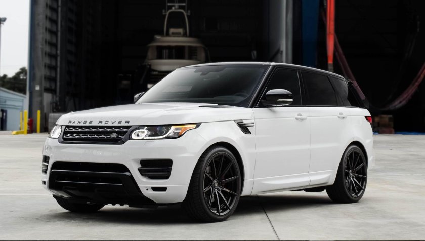 White range Rover Sport 2014