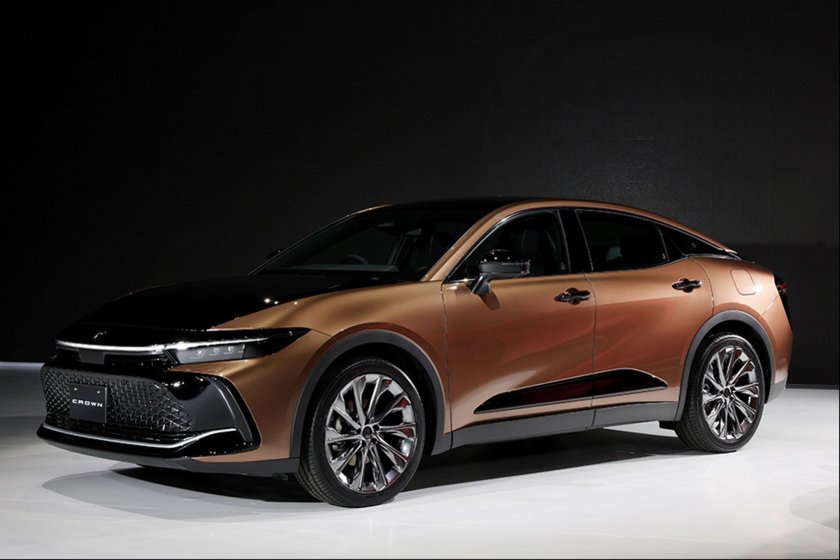 Toyota Crown 2022 кроссовер