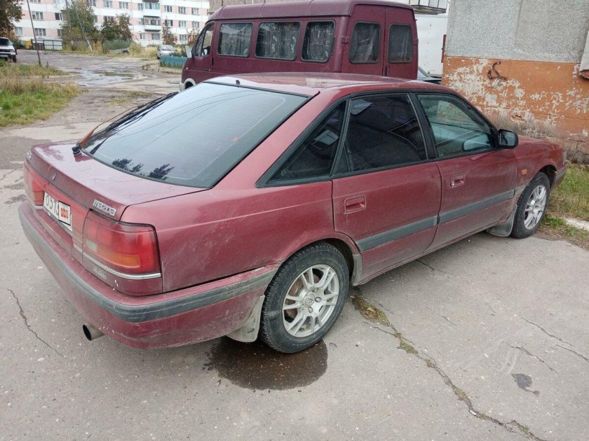 Mazda 626 1991 лифтбек