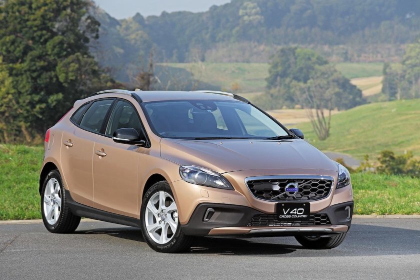 Вольво v40 cc