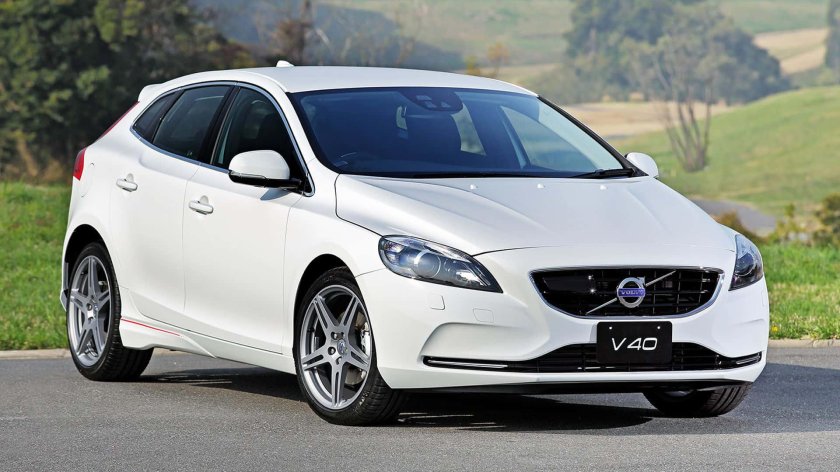 Volvo v40 2015