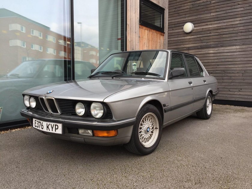 BMW e28 525i