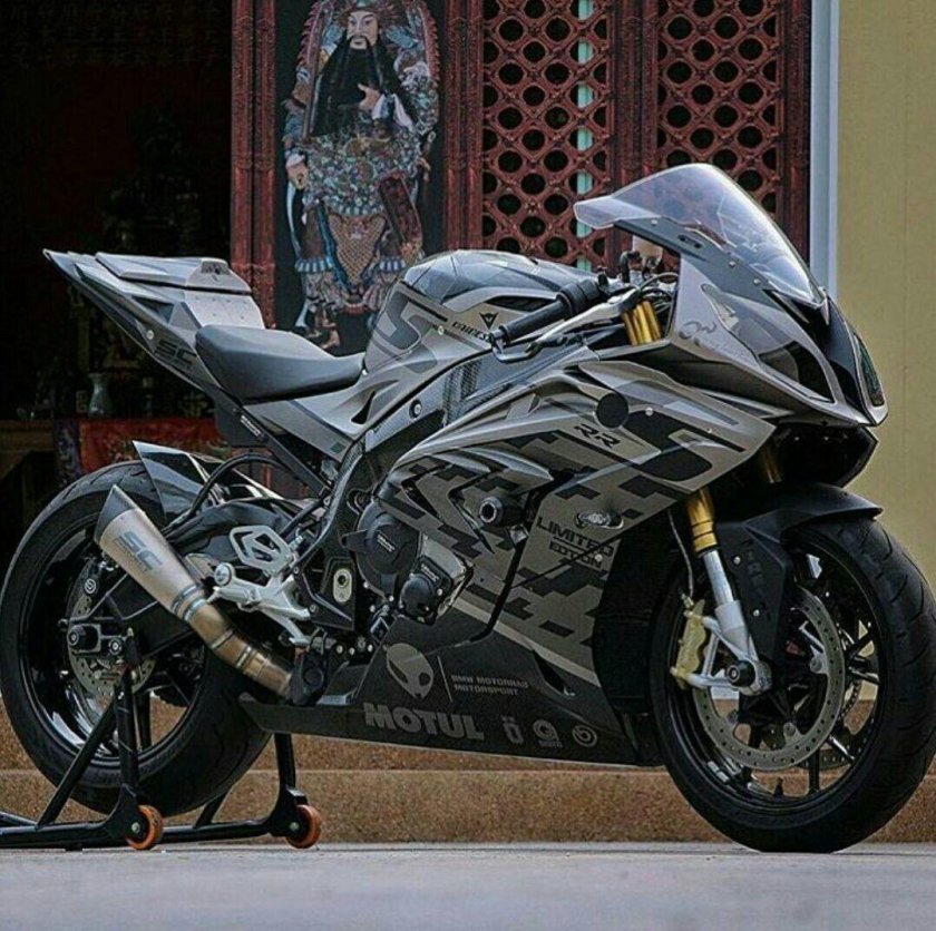 Спортбайк БМВ s1000rr