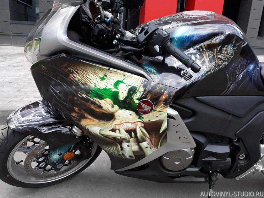 VFR 1200 В пленке