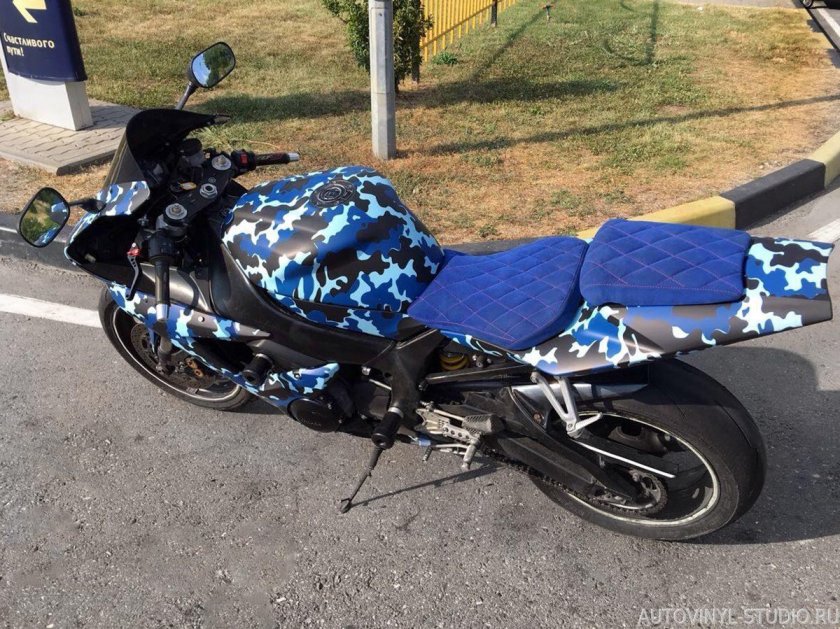 Оклейка мотоцикла пленкой