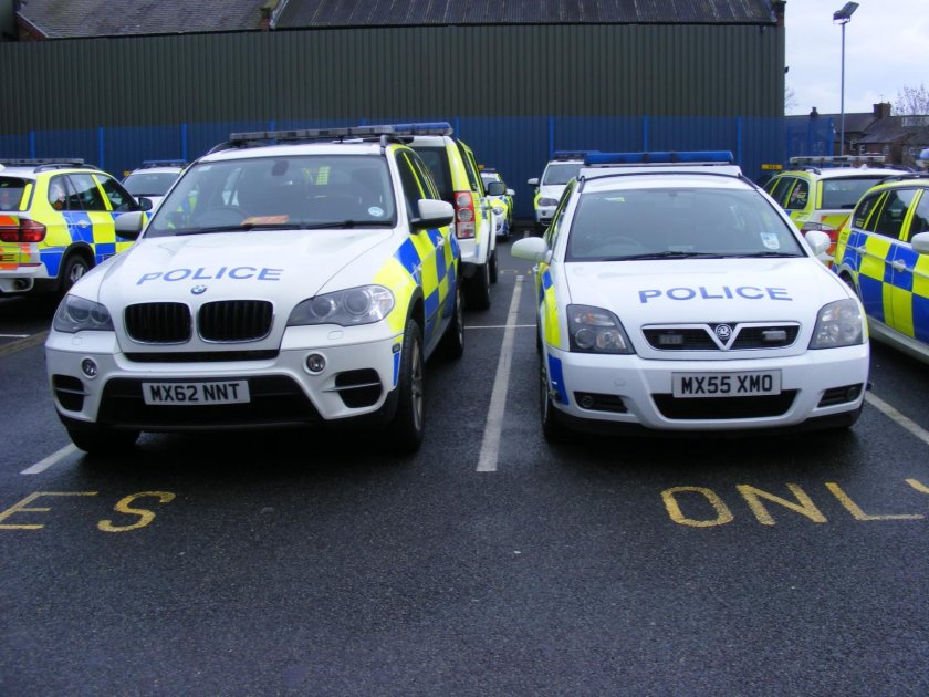 Полиция Великобритании автомобили