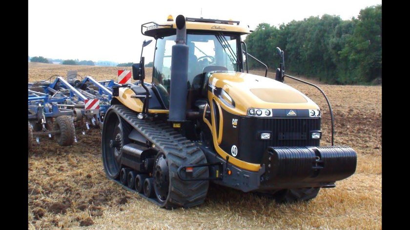 Гусеничный трактор Челленджер 865