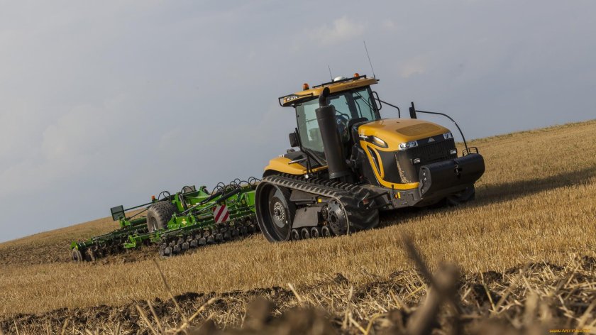 Трактор Challenger