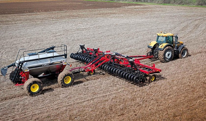 Сеялка Челленджер 9000