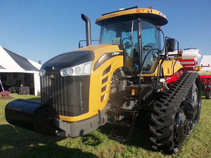 Трактор Challenger mt585d