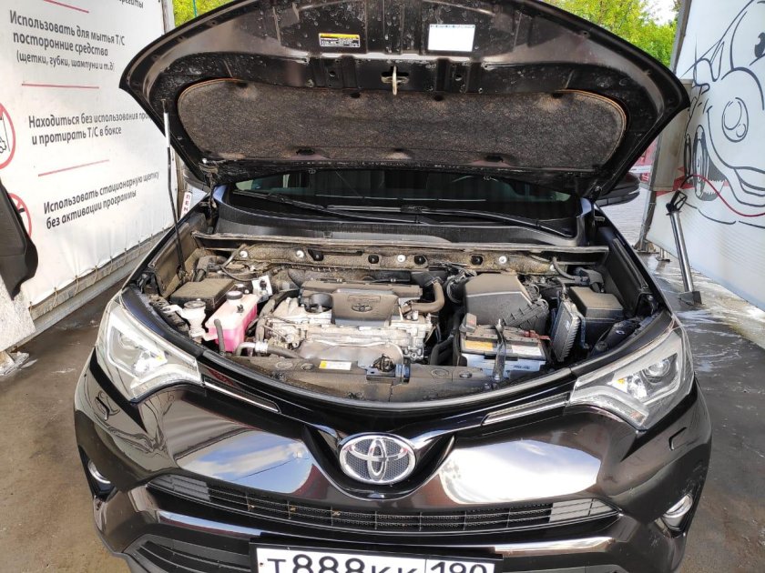 Rav4 2013 под капотом