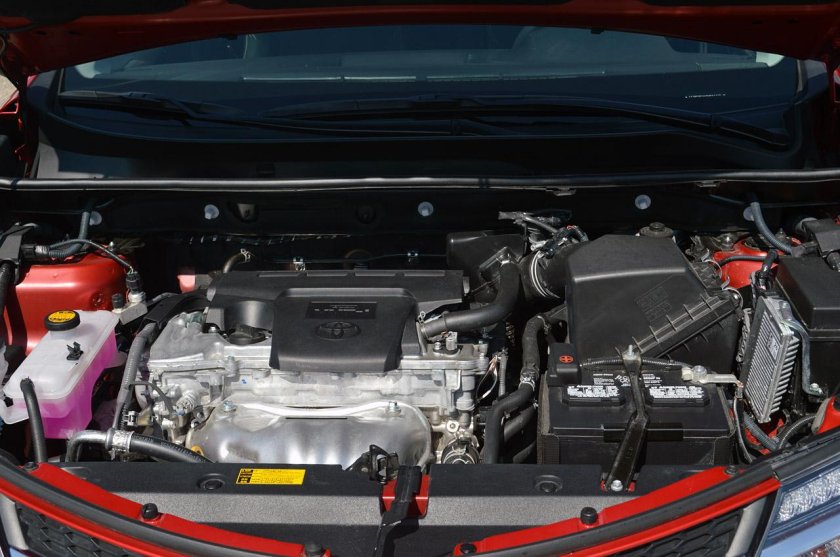 Подкапотка рав 4