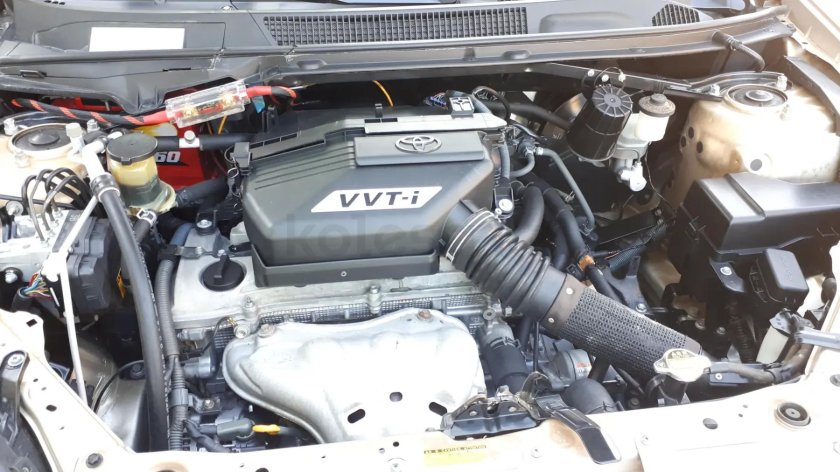 Подкапотка Тойота рав 4