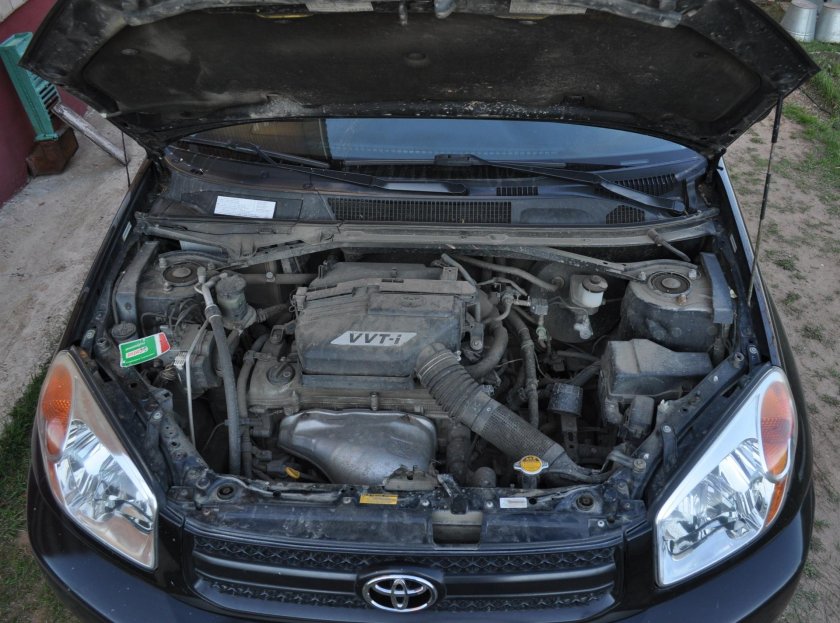 Rav4 2000 под капотом