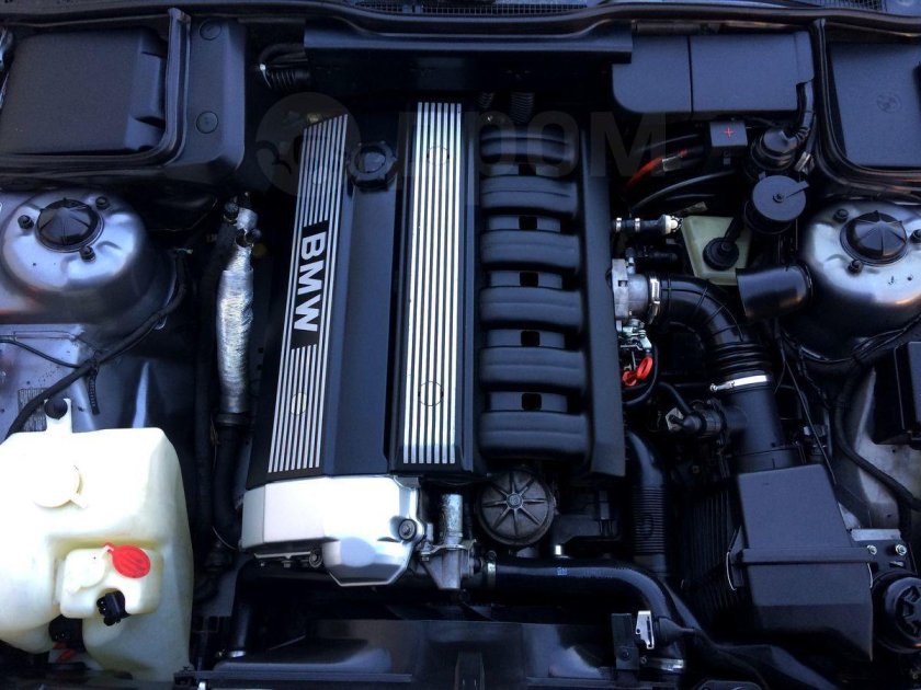 BMW e34 525i двигатель