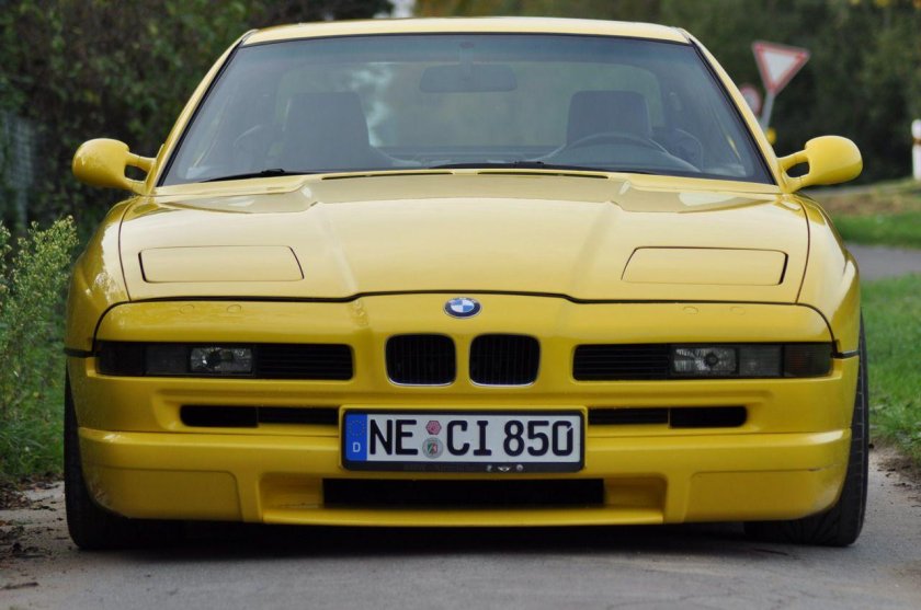 BMW e31 Yellow