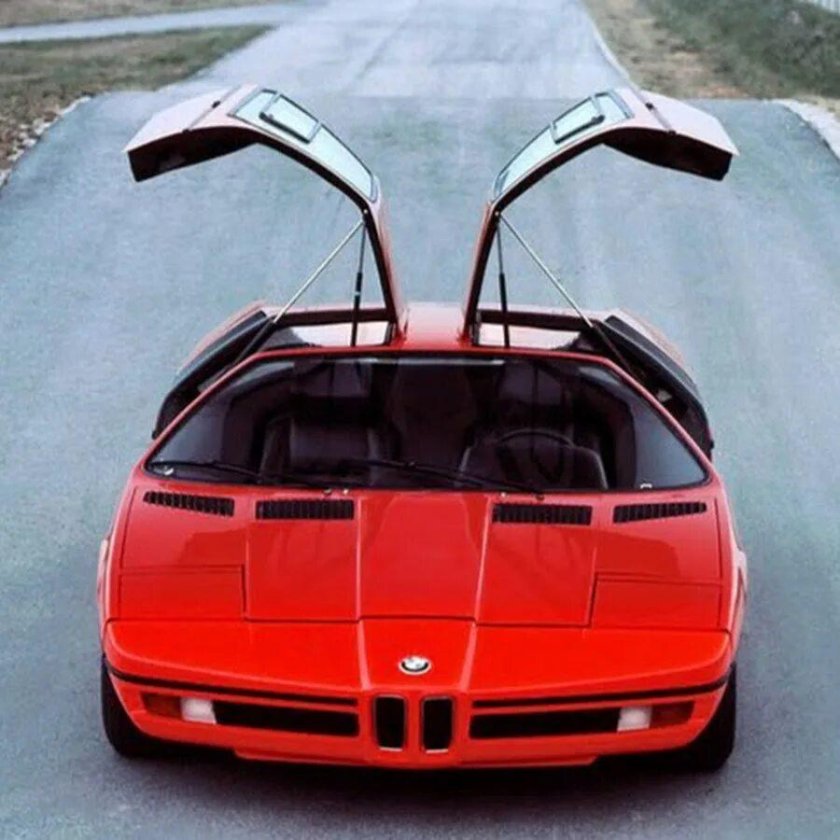 БМВ С поднимающимися фарами