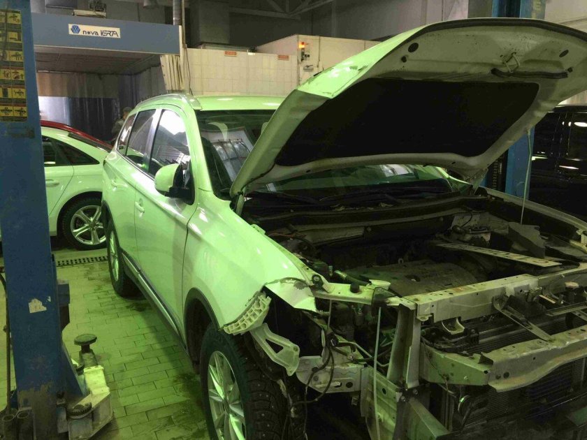 Mitsubishi outlander 3