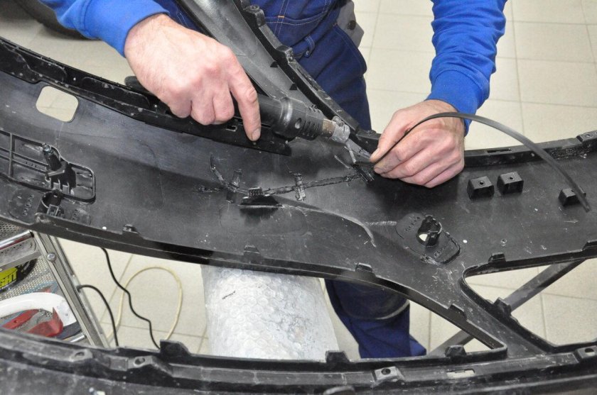 Восстановление пластика бампера