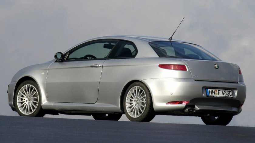 Alfa Romeo gt 2010