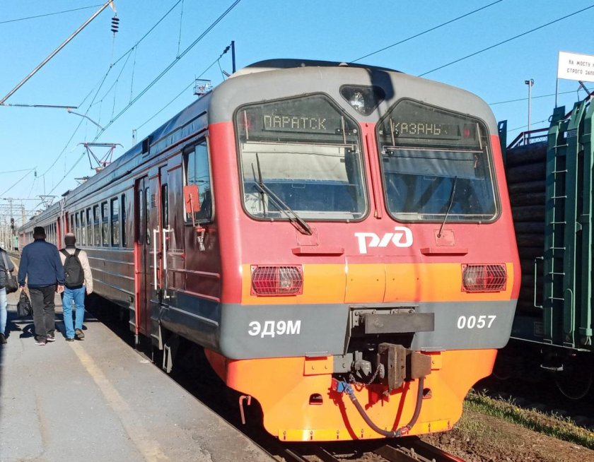 Пассажирский электропоезд