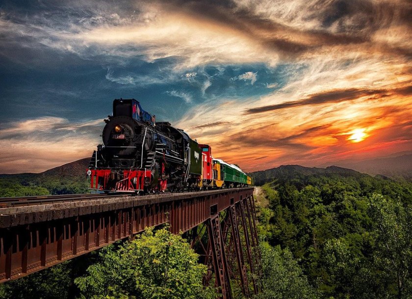 Красивый поезд