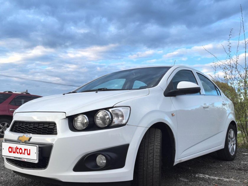 Chevrolet aveo седан 2013