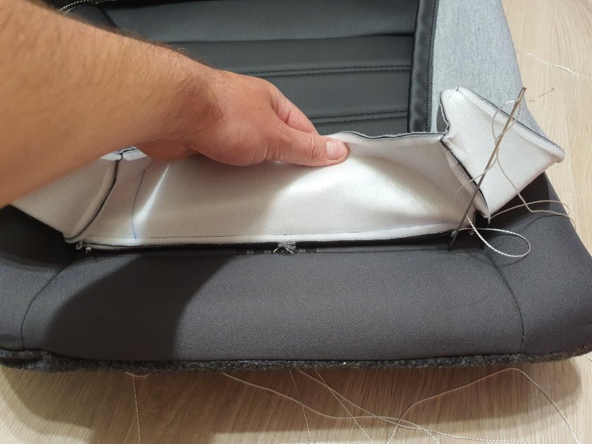 Подшивка чехлов к сидениям