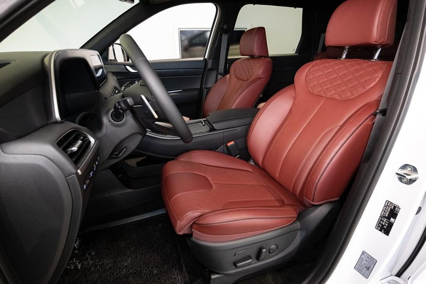 Хендай Палисад красный салон