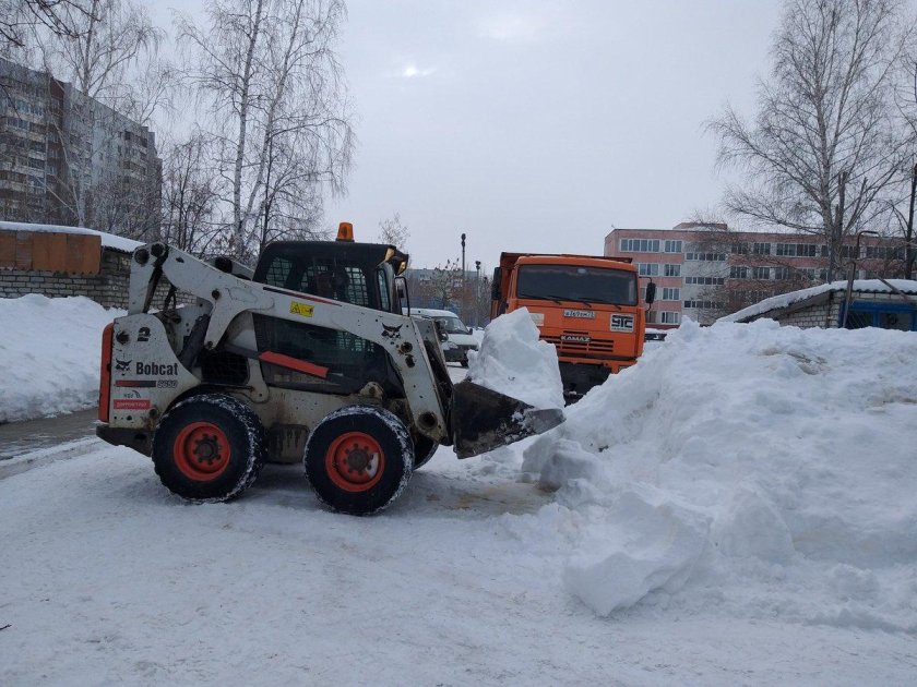 Бобкэт 850 уборка снега