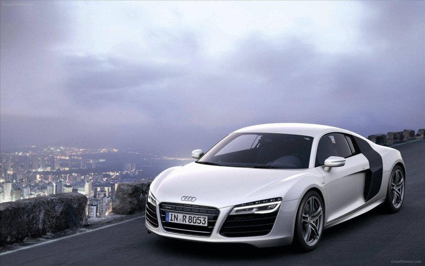 Audi r 8 2013