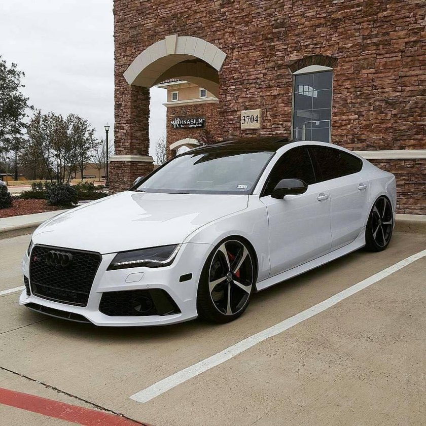 Ауди rs7 белая