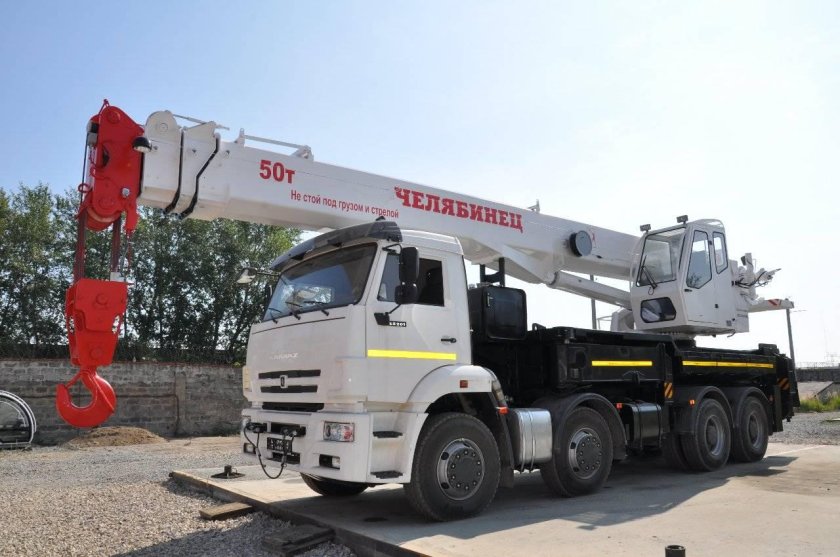 Автокран КАМАЗ 50т