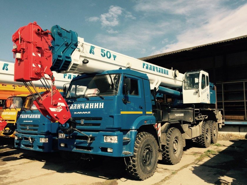 Автокран Галичанин 50