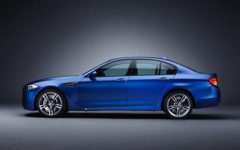 БМВ м5 седан