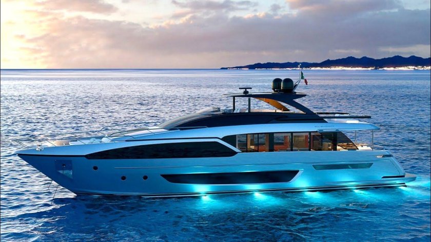 Катер Ferretti 90